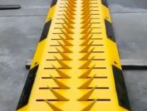 Two Sided Automatic Road Spike Barrier